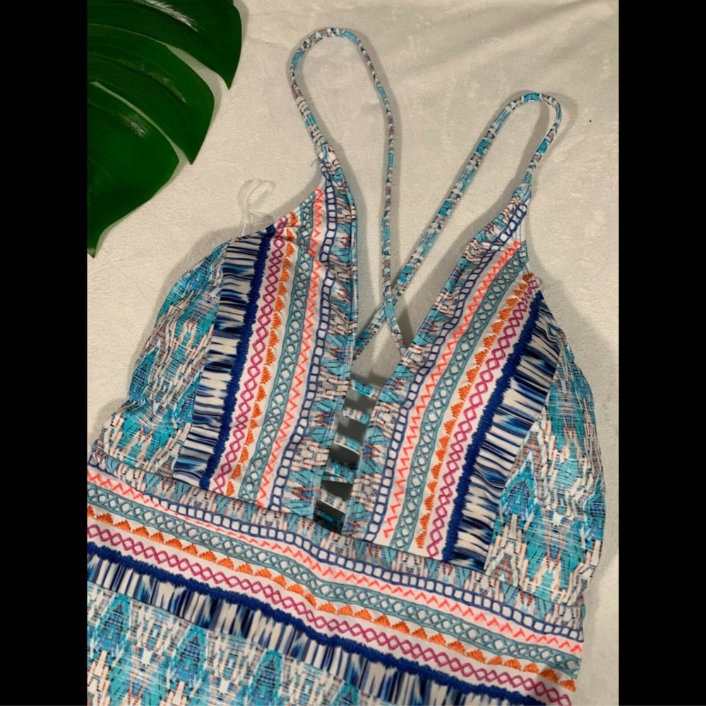 NEW $125 La Blanca Swimwear Milano Plunge One-Piece Swimsuit‎ [SZ 10 ] - Picture 3 of 8